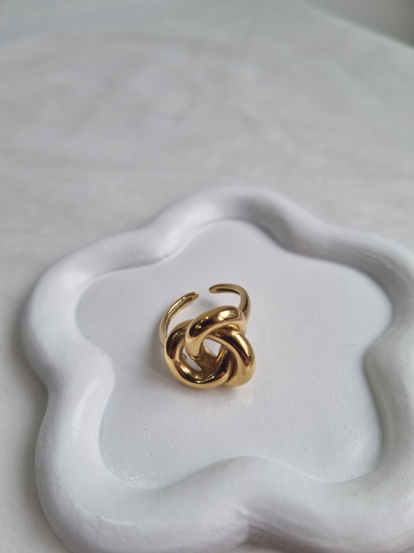 Anello intreccio